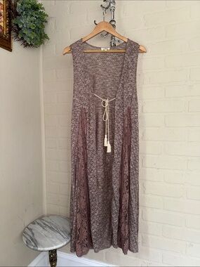 Umgee long vest Sleeveless Lace Panel in Mauve brown medium